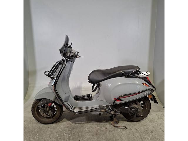 Bromscooter, vespa, sprint 4t, 2017 - afbeelding 10 van  17