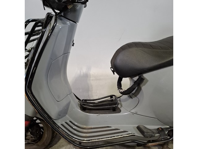 Bromscooter, vespa, sprint 4t, 2017 - afbeelding 13 van  17