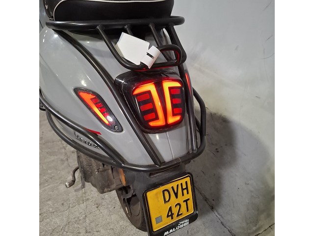 Bromscooter, vespa, sprint 4t, 2017 - afbeelding 15 van  17