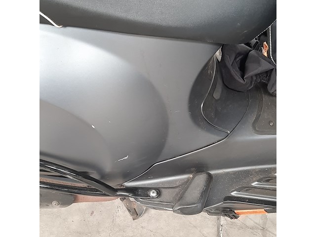 Bromscooter, vespa, sprint 4t, 2017 - afbeelding 9 van  28