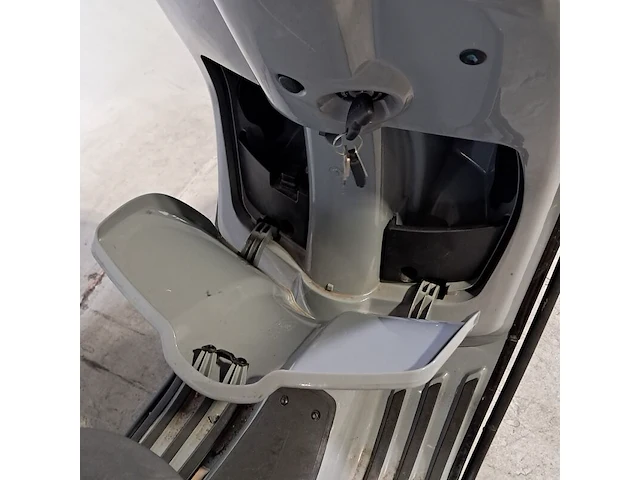 Bromscooter, vespa, sprint 4t, 2019 - afbeelding 3 van  23