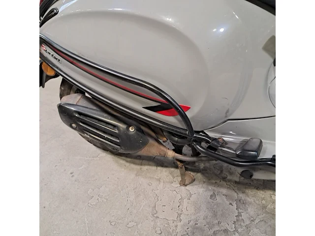 Bromscooter, vespa, sprint 4t, 2019 - afbeelding 7 van  23