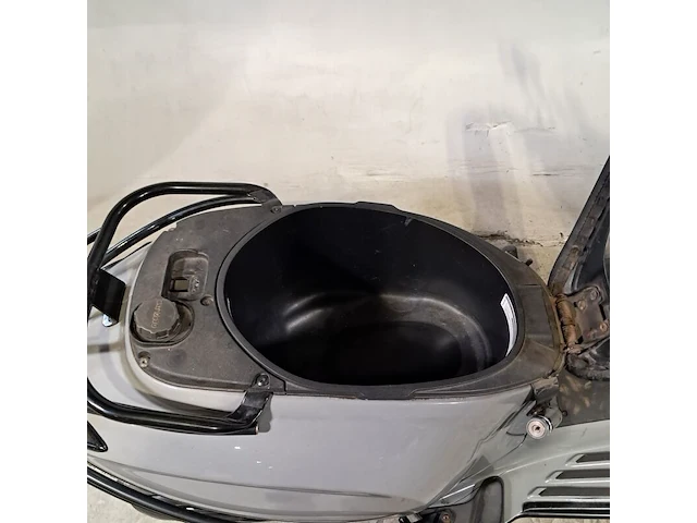 Bromscooter, vespa, sprint 4t, 2019 - afbeelding 8 van  23