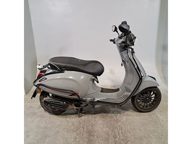 Bromscooter, vespa, sprint 4t, 2019 - afbeelding 1 van  23