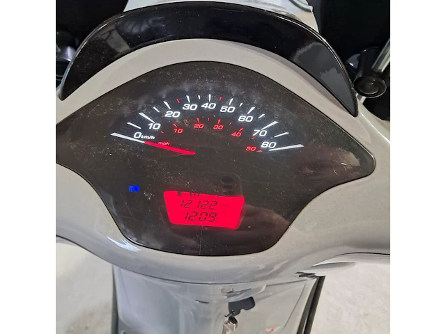 Bromscooter, vespa, sprint 4t, 2019 - afbeelding 22 van  23