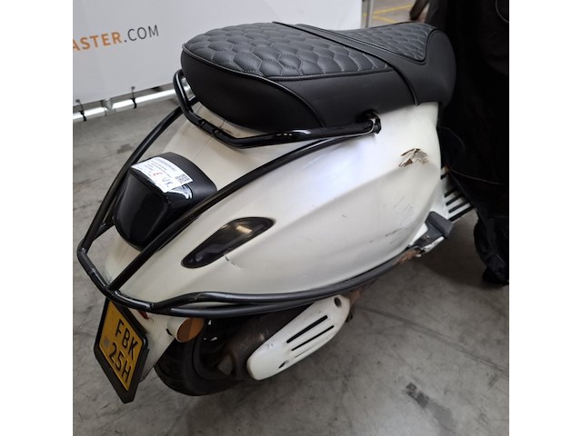 Bromscooter, vespa, sprint 4t, 2020 - afbeelding 9 van  34