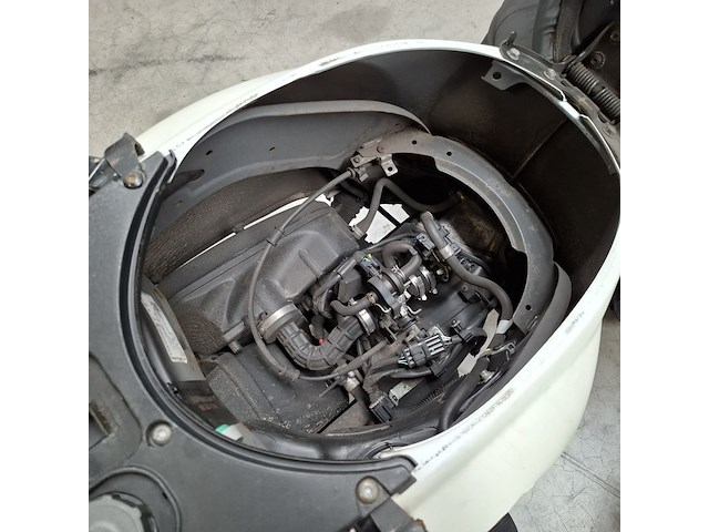 Bromscooter, vespa, sprint 4t, 2020 - afbeelding 15 van  34