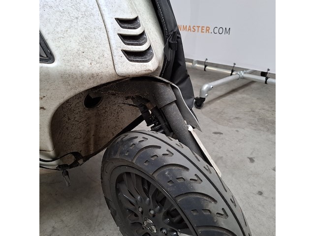 Bromscooter, vespa, sprint 4t, 2020 - afbeelding 32 van  34