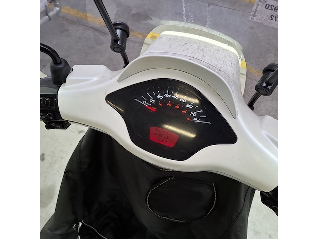 Bromscooter, vespa, sprint 4t, 2020 - afbeelding 34 van  34