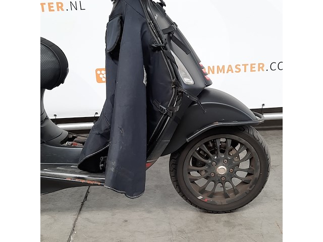 Bromscooter, vespa, sprint 50, 2023 - afbeelding 24 van  29