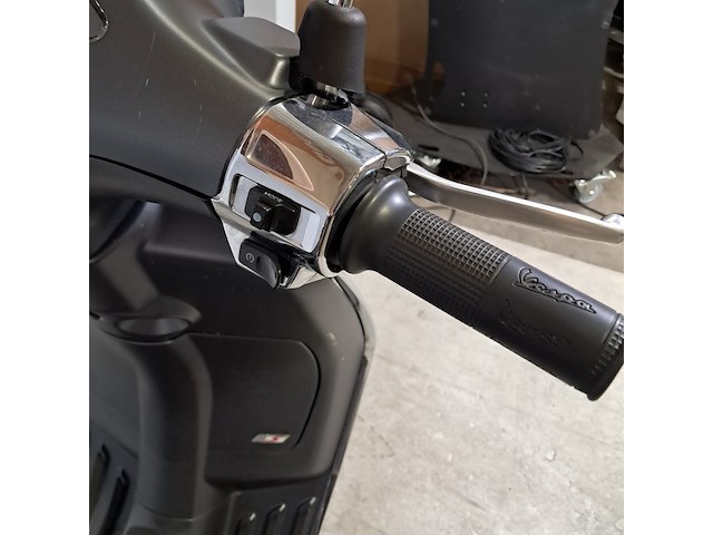 Bromscooter, vespa, sprint 50, 2024 - afbeelding 18 van  20