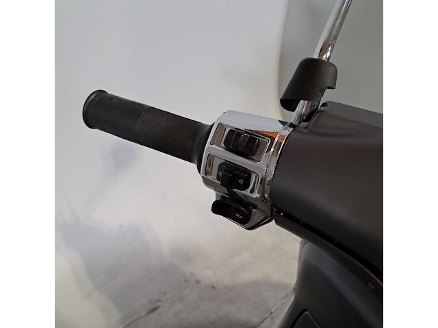 Bromscooter, vespa, sprint 50, 2024 - afbeelding 19 van  20