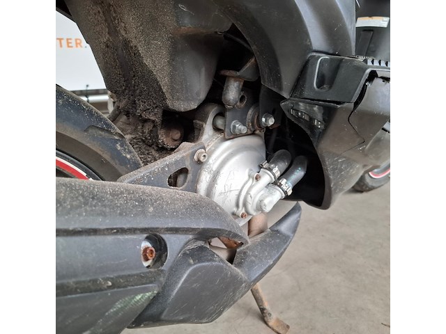 Bromscooter, yamaha, aerox r, 2011 - afbeelding 8 van  26