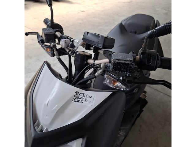 Bromscooter, yamaha, aerox r, 2011 - afbeelding 14 van  26