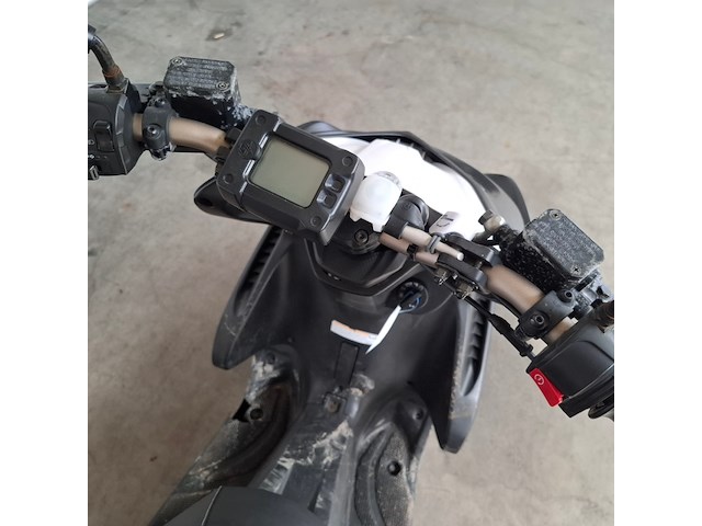 Bromscooter, yamaha, aerox r, 2011 - afbeelding 25 van  26