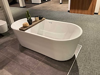 Bron vrijstaand bad - afbeelding 1 van  4