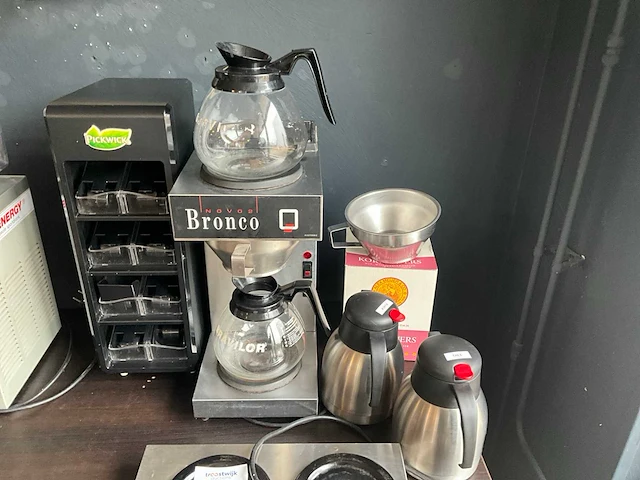 Bronco novo 2 koffiezetapparaat en divers - afbeelding 4 van  5