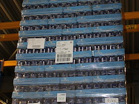 Bronwater sourcy. 120 trays a 24 blikken. totaal 2880 blikken. tht 5-26. bod is inclusief 432 euro statiege... - afbeelding 2 van  2