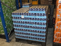 Bronwater sourcy. 70 trays a 24 blikken. totaal 1680 blikken. tht 7-25. bod is inclusief 252 euro statiegel... - afbeelding 1 van  3