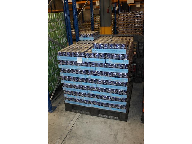 Bronwater sourcy. 70 trays a 24 blikken. totaal 1680 blikken. tht 7-25. bod is inclusief 252 euro statiegel... - afbeelding 2 van  3