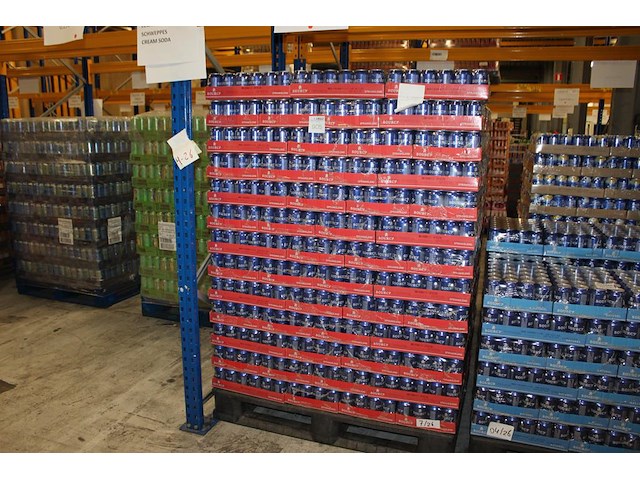 Bronwater sourcy sprankelend. 120 trays a 24 blikken. totaal 2880 blikken. tht 7-26. bod is inclusief 432 e... - afbeelding 1 van  3