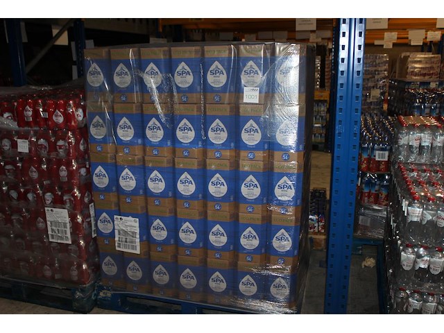 Bronwater spa blauw. 206 dozen a 5l. tht 3-26. - afbeelding 1 van  2
