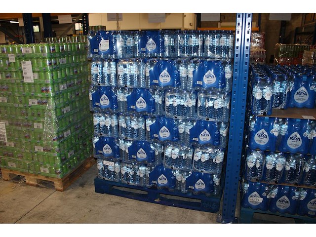 Bronwater spa blauw. 75 packs a 24 x 0,5l. 1800 flessen. bod is inclusief 270 euro statiegeldwaarde tht 8-27. - afbeelding 1 van  2