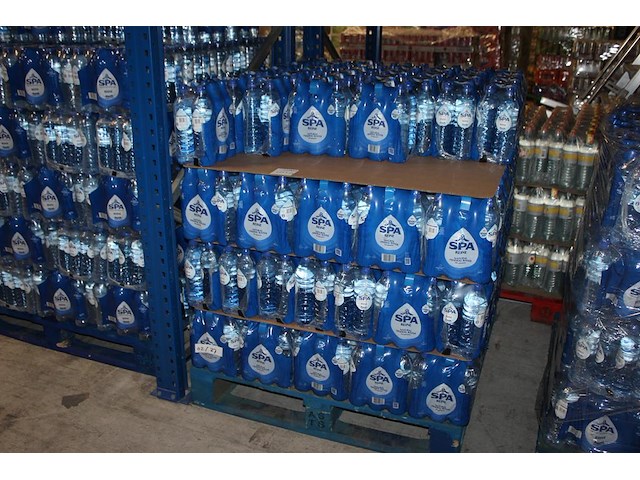 Bronwater spa blauw sportdop. 158 packs a 6 x 0,75l. 948 flessen. bod is inclusief 142,20 euro statiegeldwa... - afbeelding 1 van  2