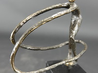 Bronzen beeld corry ammerlaan "obstakels overwinnen" - afbeelding 2 van  5