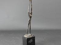 Bronzen beeld corry ammerlaan - afbeelding 1 van  5