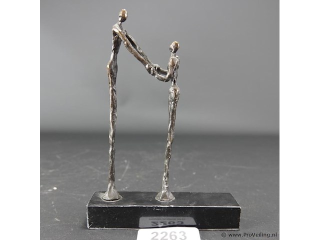 Bronzen beeld corry ammerlaan - afbeelding 1 van  5