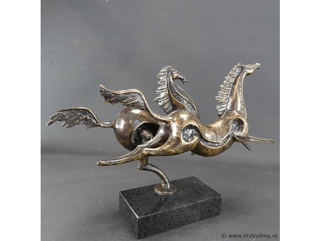 Bronzen beeld flying horses - afbeelding 4 van  5