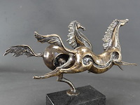 Bronzen beeld flying horses - afbeelding 4 van  5