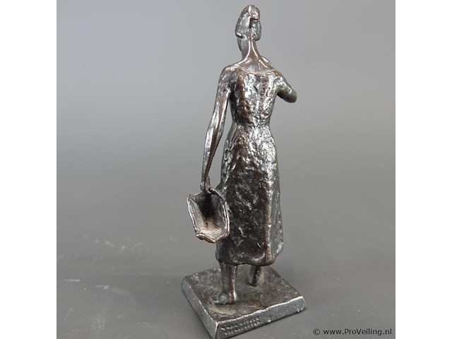 Bronzen beeld mariken van nieumeghen - afbeelding 3 van  5