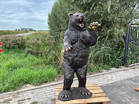 Bronzen beer