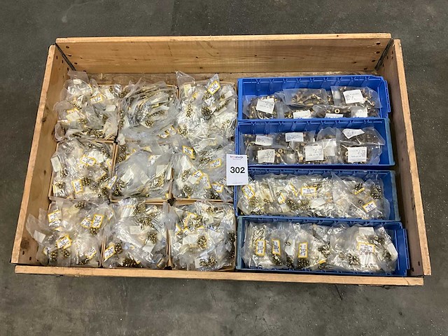 Bronzen bouten en moeren - afbeelding 1 van  5