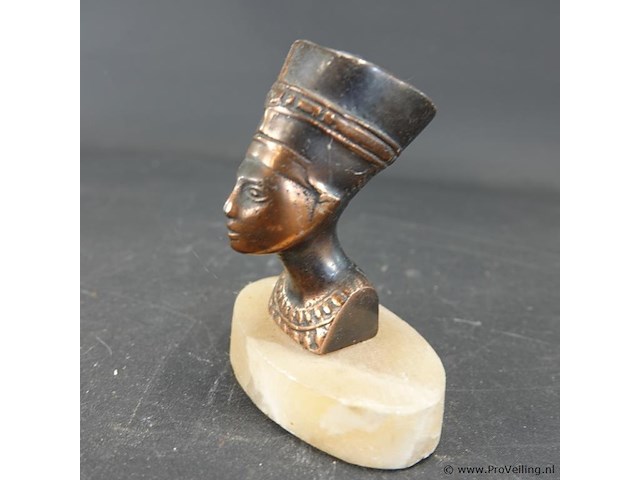 Bronzen buste egyptische koningin nefertiti. - afbeelding 2 van  5