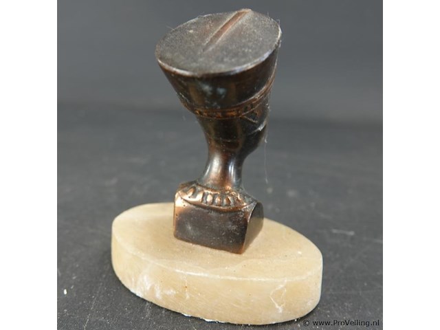 Bronzen buste egyptische koningin nefertiti. - afbeelding 3 van  5