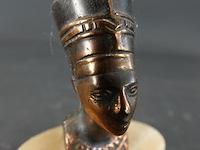 Bronzen buste egyptische koningin nefertiti. - afbeelding 4 van  5