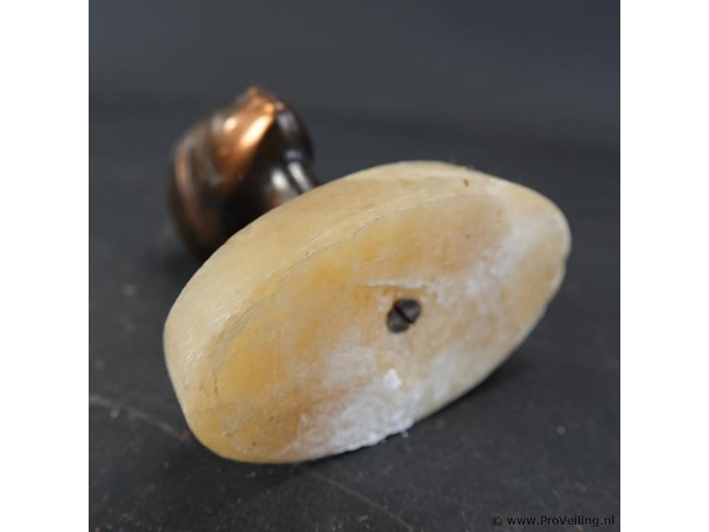 Bronzen buste egyptische koningin nefertiti. - afbeelding 5 van  5