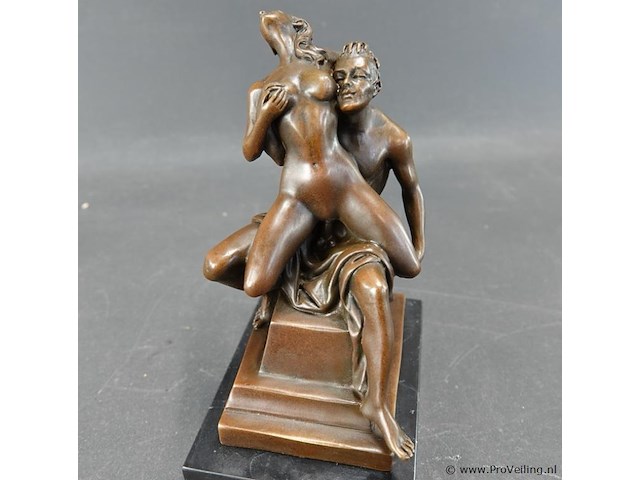 Bronzen erotisch beeld - afbeelding 2 van  5