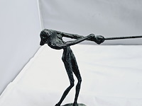 Bronzen figurine vrouwelijke golfer - afbeelding 3 van  5