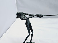 Bronzen figurine vrouwelijke golfer - afbeelding 2 van  5