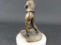 Bronzen golfer op marmeren basement - afbeelding 3 van  5