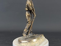 Bronzen golfer op marmeren basement - afbeelding 4 van  5