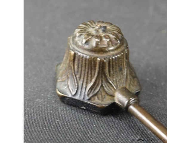 Bronzen kaarsendover - afbeelding 3 van  5