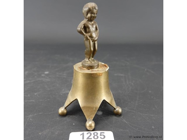Bronzen manneken pis - afbeelding 1 van  5
