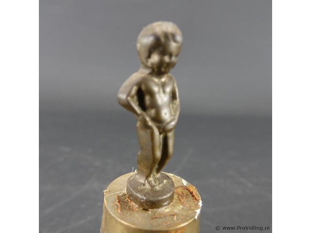 Bronzen manneken pis - afbeelding 2 van  5