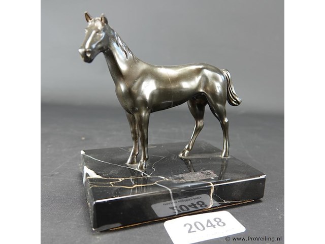 Bronzen paard - afbeelding 1 van  5