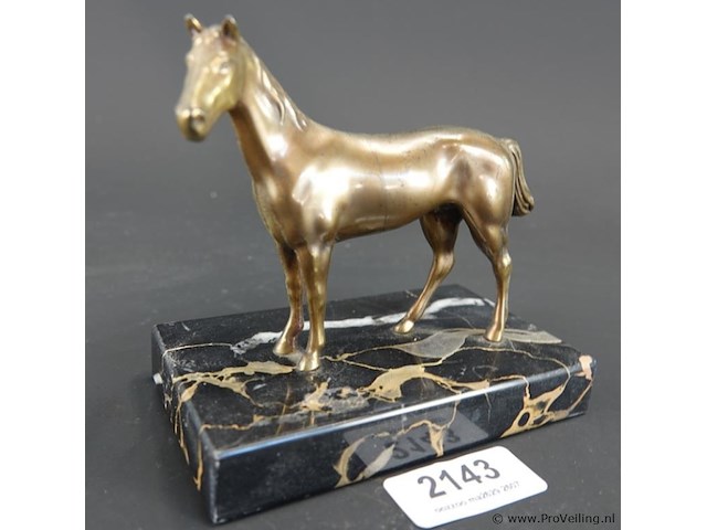 Bronzen paard - afbeelding 1 van  5